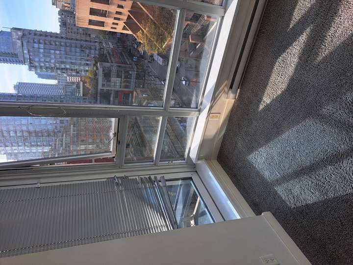 Re-painting interior windowsills in downtown